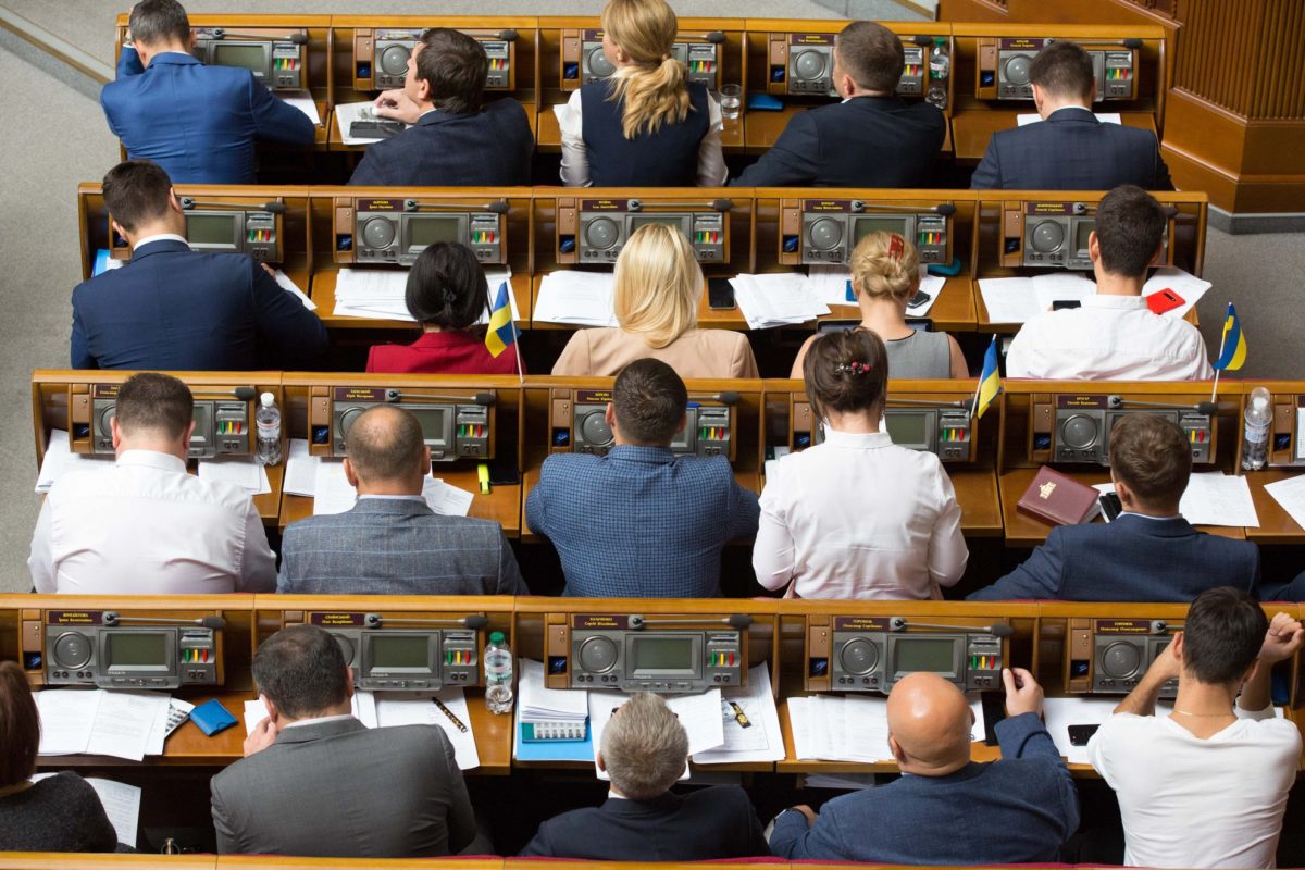 Скандал с проверкой «слуг народа» на детекторе лжи получил продолжение