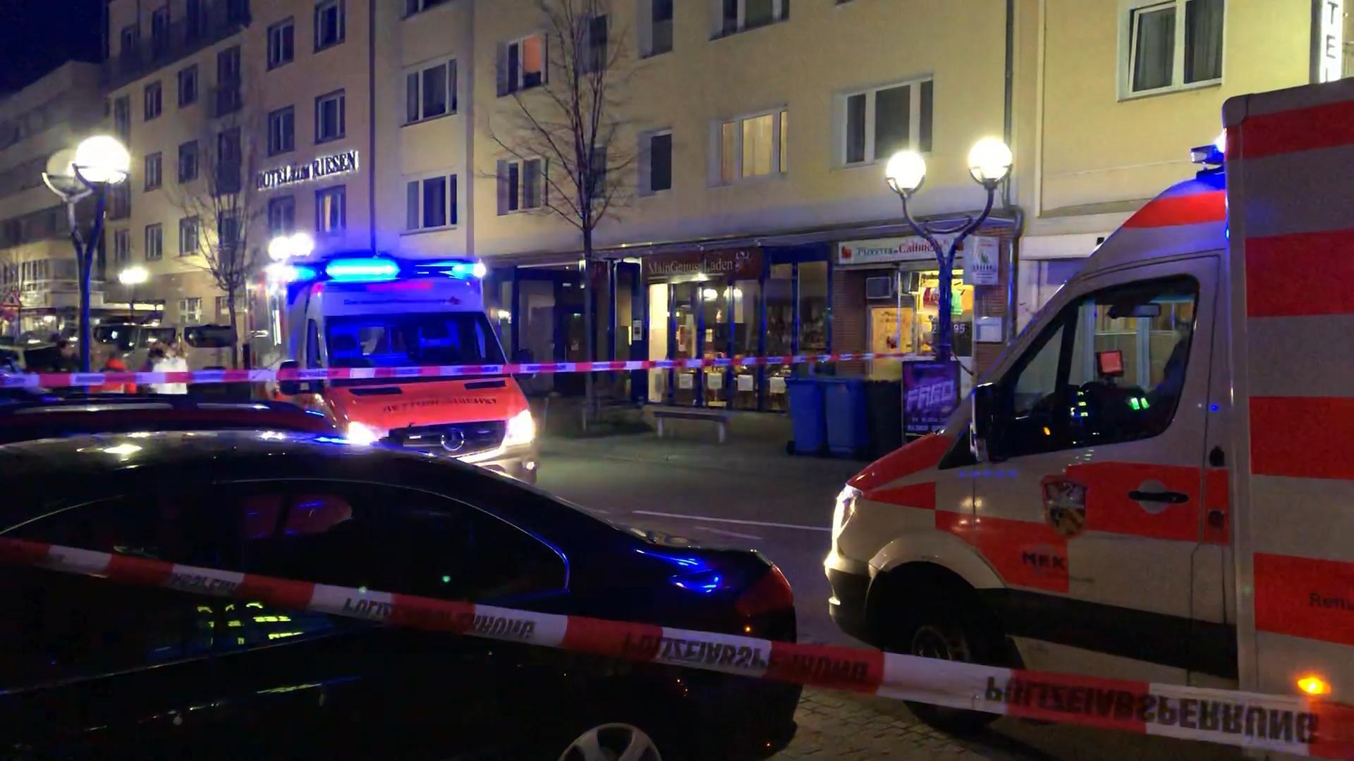 В Германии расстреляли два бара-кальянные: погибли 8 человек, 5 - ранены. Фото и видео с места ЧП