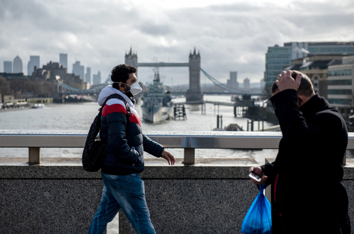 Ни одного зараженного в Ухане, рекорд смертей в Италии: Как за сутки распространился COVID-19