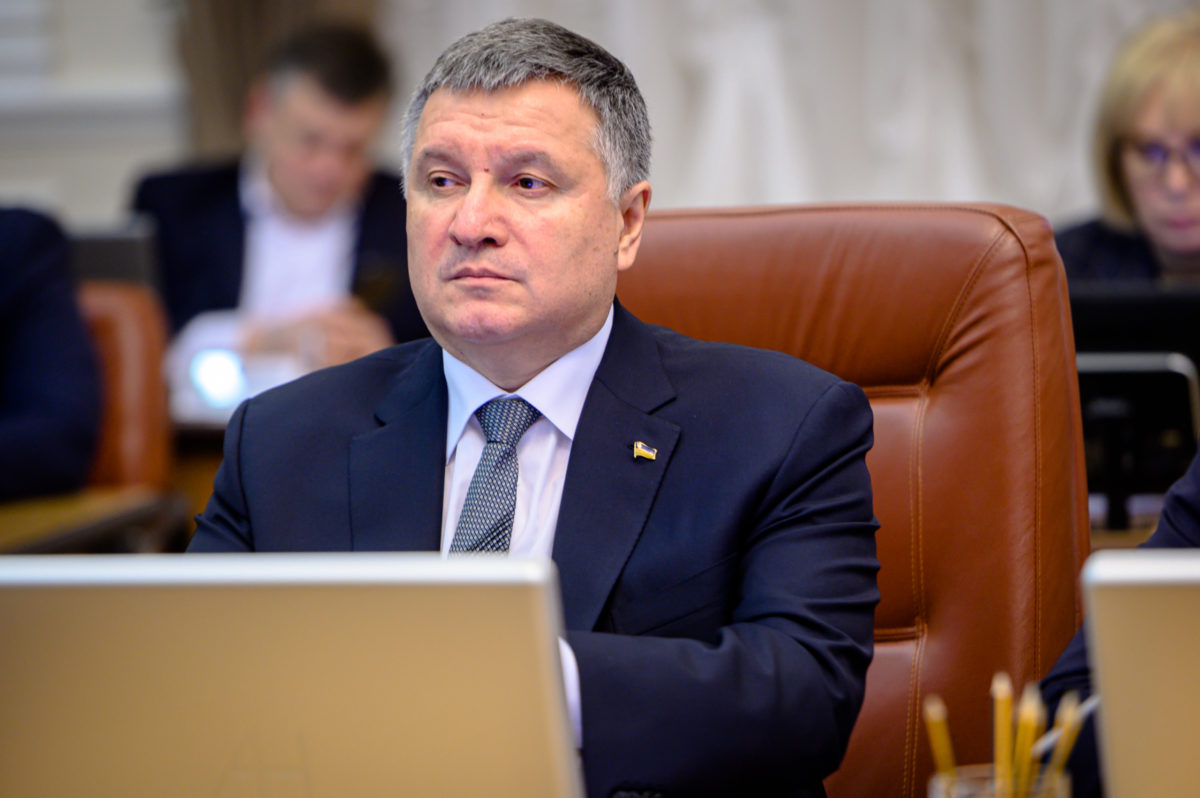 Кто так думает и раздувает эту тему, могу сказать одно — идиоты: Аваков о государственном перевороте