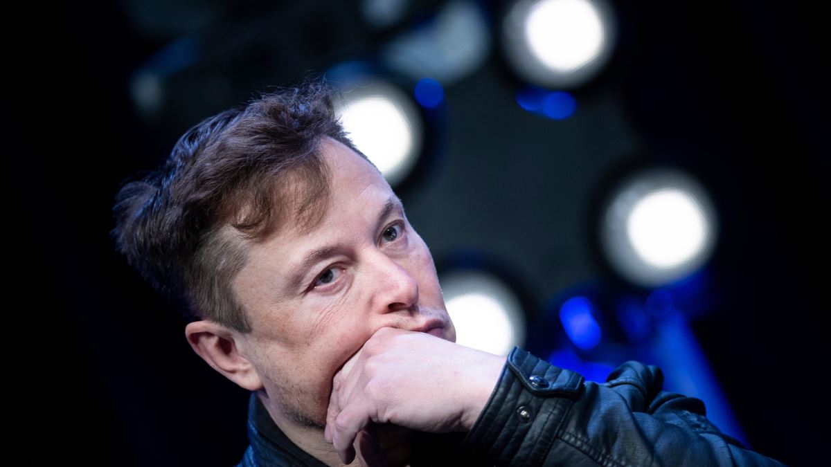 Илон Маск решил продать почти все имущество, в том числе дома