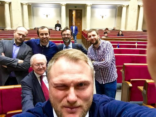 Сдать Иловайск, Свинарчукам грабить армию – не "зрада". А интервью Гордона с Поклонской – это "зрада" из "зрад", правильно я понимаю?