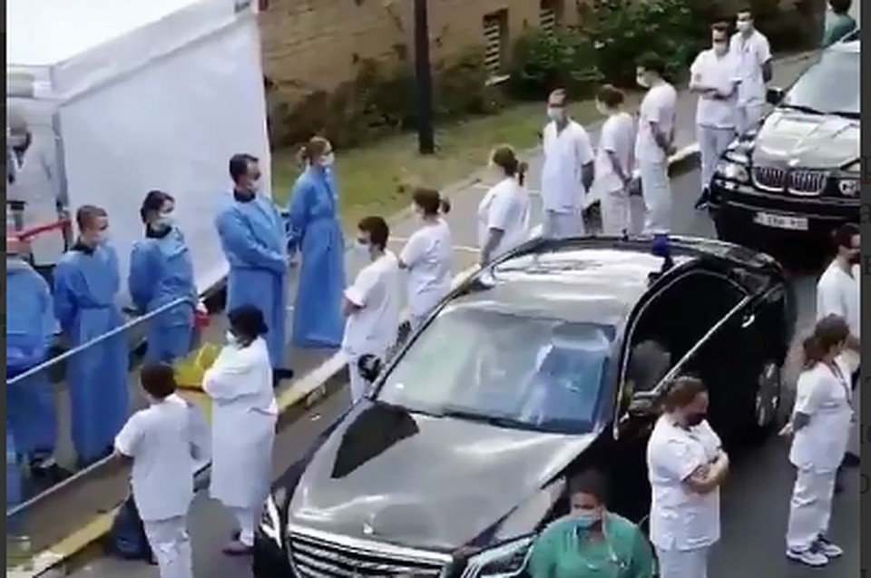 В Бельгии врачи "наказали" премьер-министра за отношение к медицине: видео