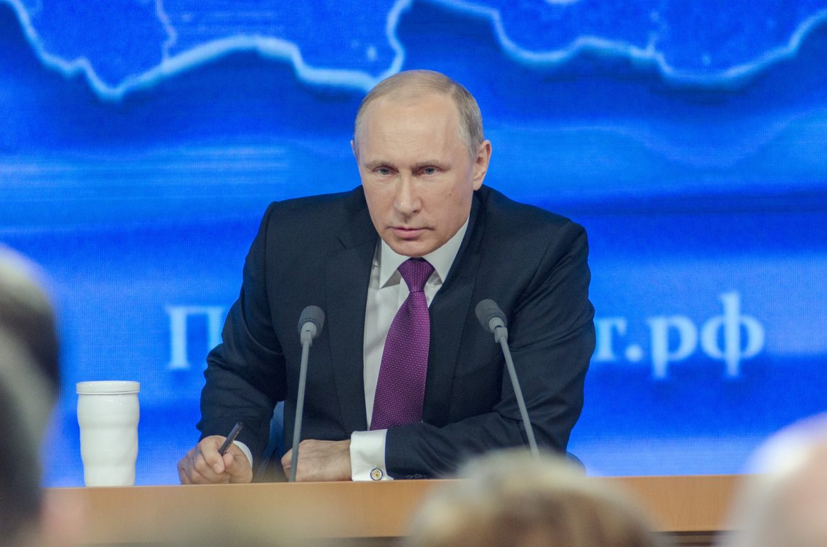 Путину уже не верят: Как реагируют на пандемию в России