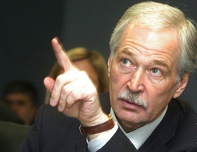 Ежик и п@па. Кремль обиделся и смешно угрожает Киеву