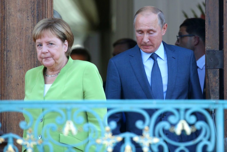 Пятая колонна Москвы в Германии. Почему Меркель ополчилась на Путина