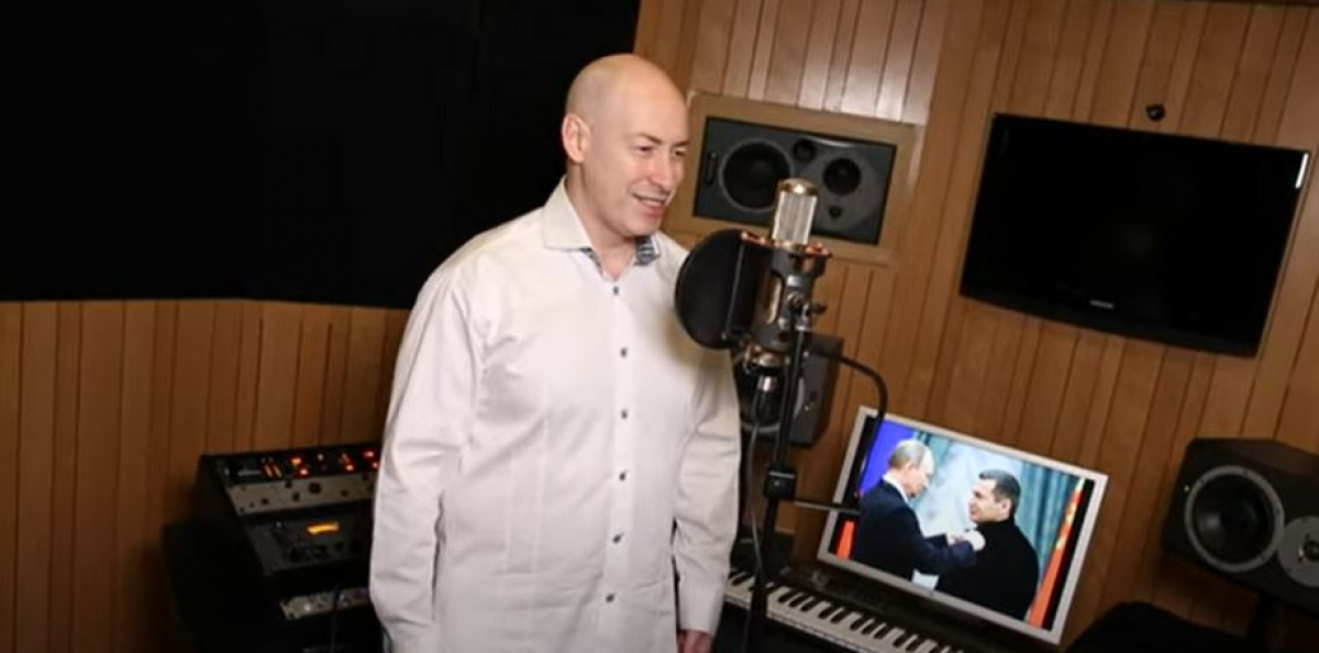 ✅ ​"Хоть в России все х...ево, Украину мочит Вова". Гордон посвятил песню "итальянскому партизану" Соловьеву. Видео