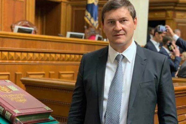 Гнали с пляжа под крики "Ганьба!" В сеть попали новые видео с побитым "слугой" Одарченко