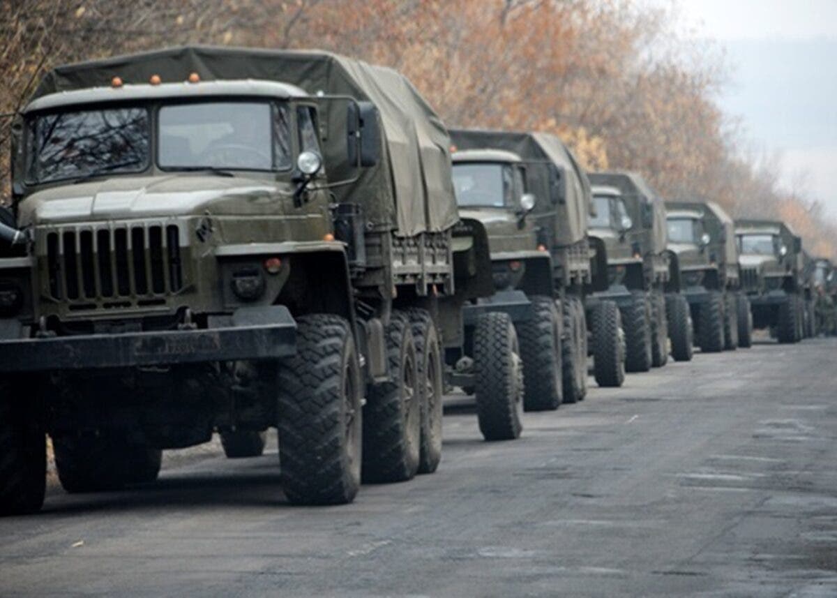 Россия поставила боевикам 10 единиц боевой бронетехники и 30 грузовиков с оружием