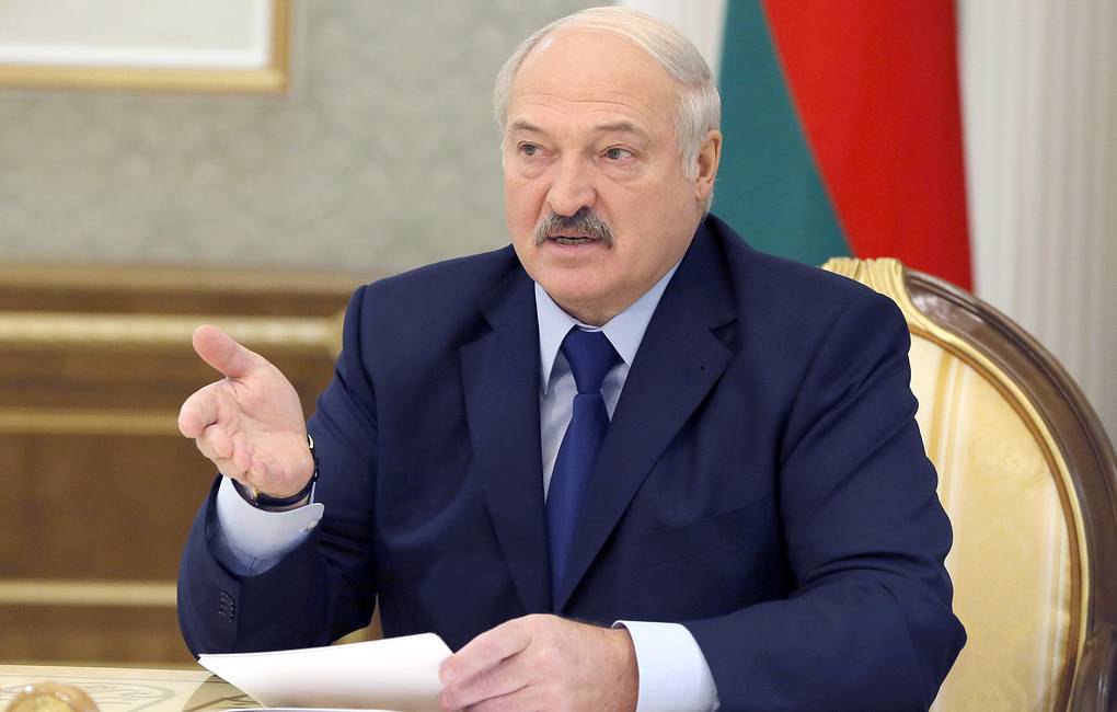 Лукашенко заявил, что в центре Минска хотели организовать «бойню» и пригрозил Путину расплатой