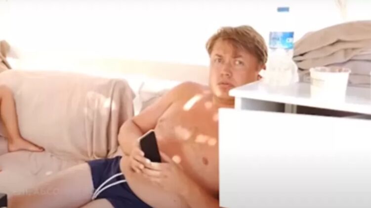 "Слуга народа" Герус напал на журналистку в Турции. Видео инцидента