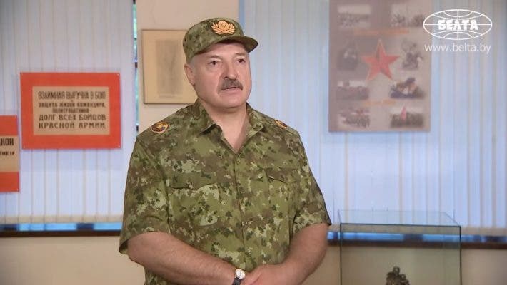 НАТО идет: Лукашенко допустил введение военного положения в Беларуси