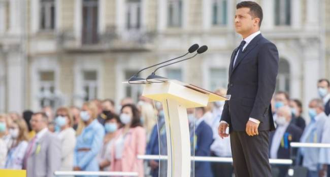 Сюмар: если президент увлекается тетками в стразах больше, чем своими воинами, страну скоро некому будет защищать