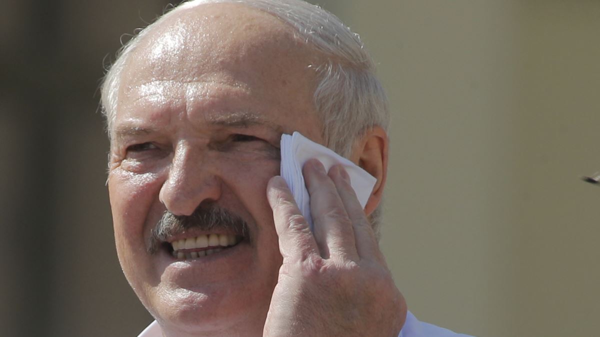"Лукашенко начал операцию по уничтожению промышленности в Беларуси"