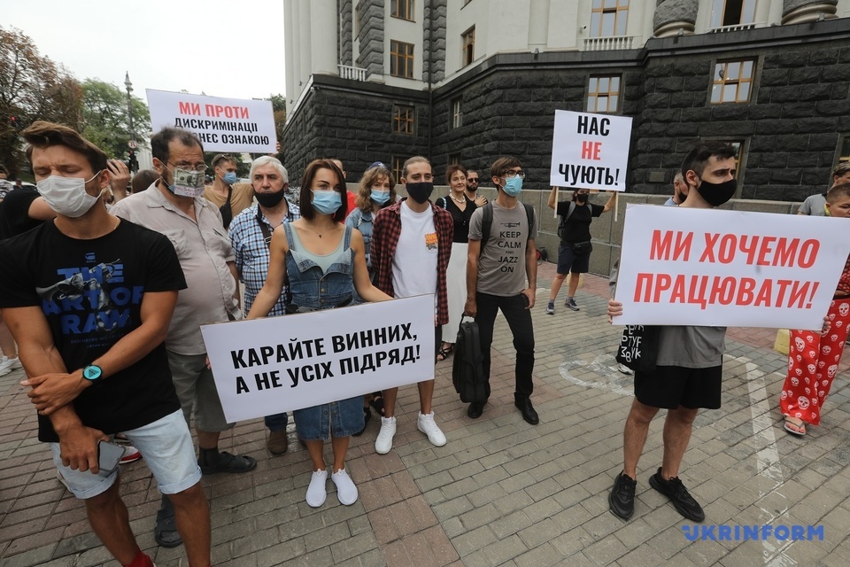 «Превратимся в клоунов, готовых петь за мешок картошки»: Полякова раскритиковала карантин и призвала к протестам