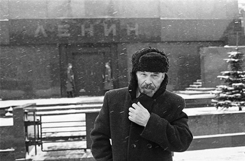 В России заговорили о выносе Ленина из мавзолея: сеть отреагировала забавными фотожабами