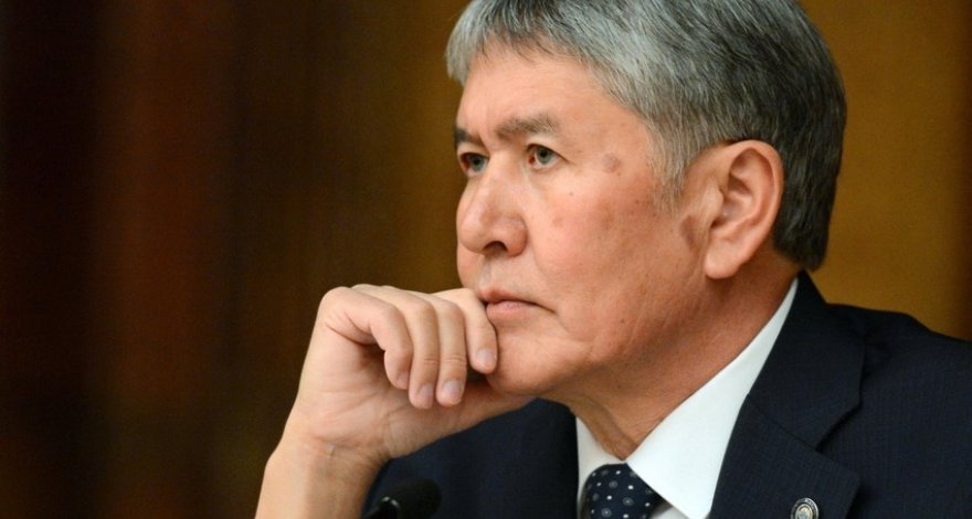 Протестующие освободили экс-президента Кыргызстана из тюрьмы - ВИДЕО