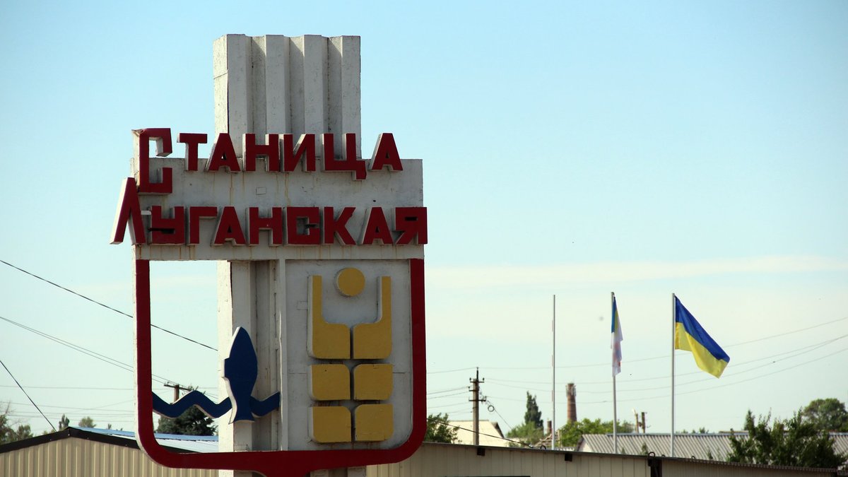 "Ты выращиваешь здесь сепаратиста": есть ли у моего ребенка будущее в оккупированном Луганске