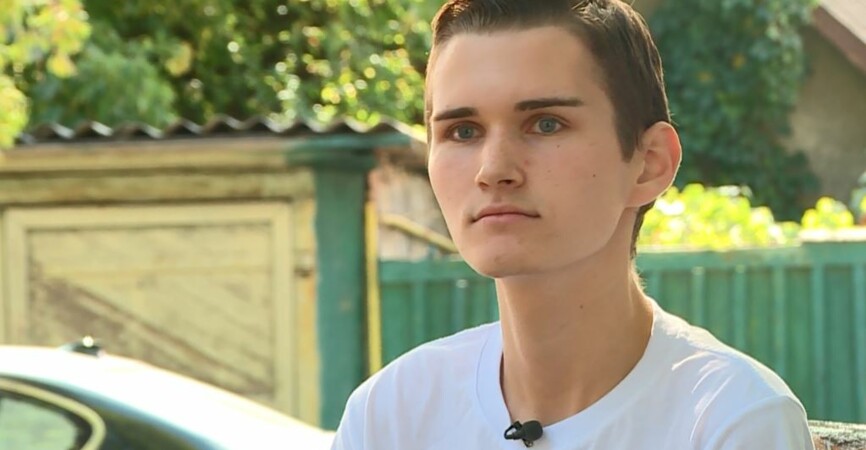Беженец из Луганска рассказал, как в "ЛНР" из детей делают "русского человека". ВИДЕО