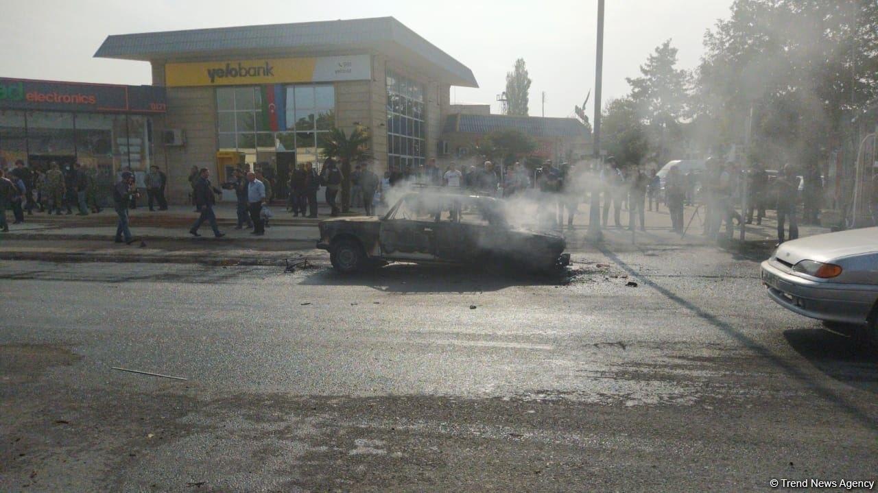 Азербайджан заявил о страшном ракетном ударе по Барде, горят дома и авто: фото и видео