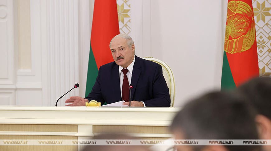 Лукашенко рассказал о пользе массовых протестов против него