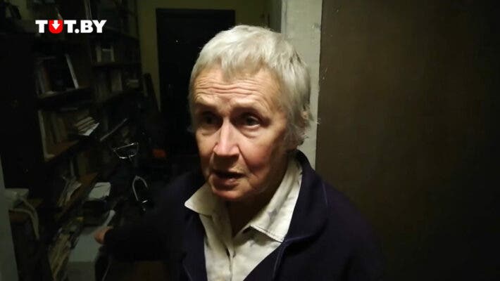 В Минске ОМОН устроил погром у 73-летней активистки Нины Багинской. Кибер-Партизаны опубликовали их данные