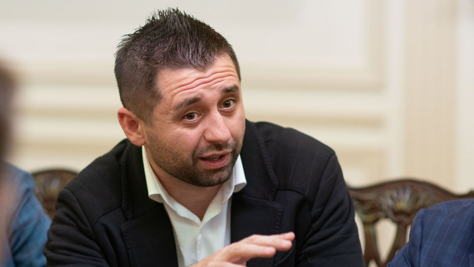 Куратор фракции "слуг народа" Давид Арахамия готовит Верховную Раду к роспуску