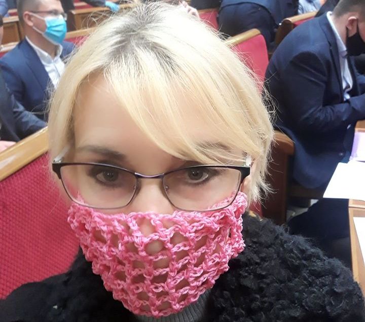 "Медицины нету! Это - геноцид! Президенту, Степанову надо признаться!", - "слуга народа" Богуцкая рассказала об умерших знакомых