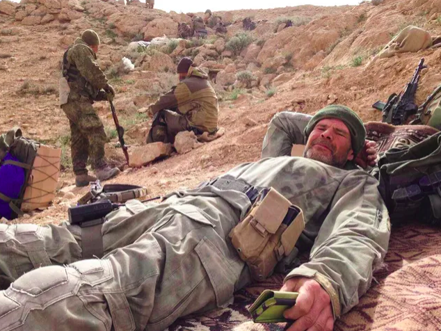 Боевик из ЧВК "Вагнера" рассказал о торговле наградами и мародерстве