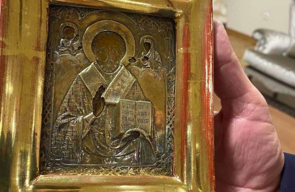 Подарок Лаврову: на Балканах вспыхнул скандал из-за вывезенной с Донбасса украинской иконы