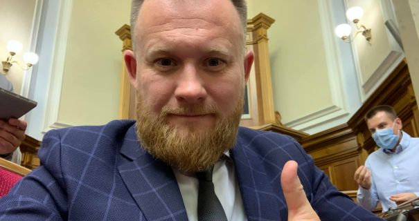 Нардеп от "Слуги народа" Камельчук считает, что "проституция забирает энергию у женщины". Видео