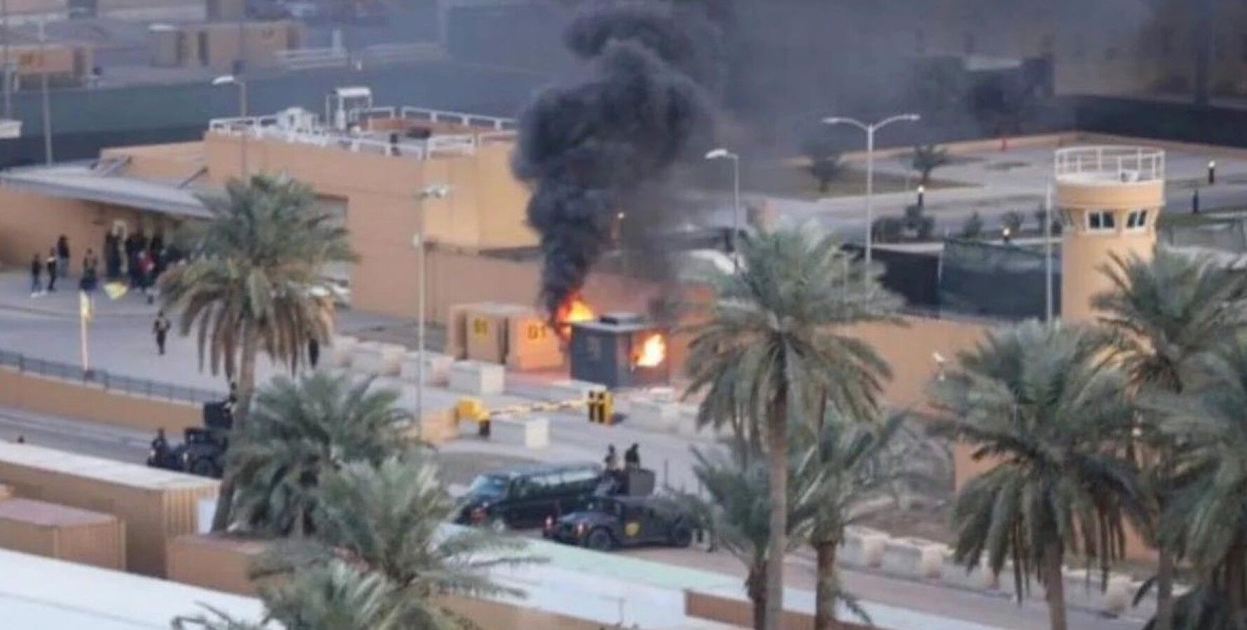 В Ираке по посольству США стреляли из "Катюши", ракеты перехватили в воздухе: видео