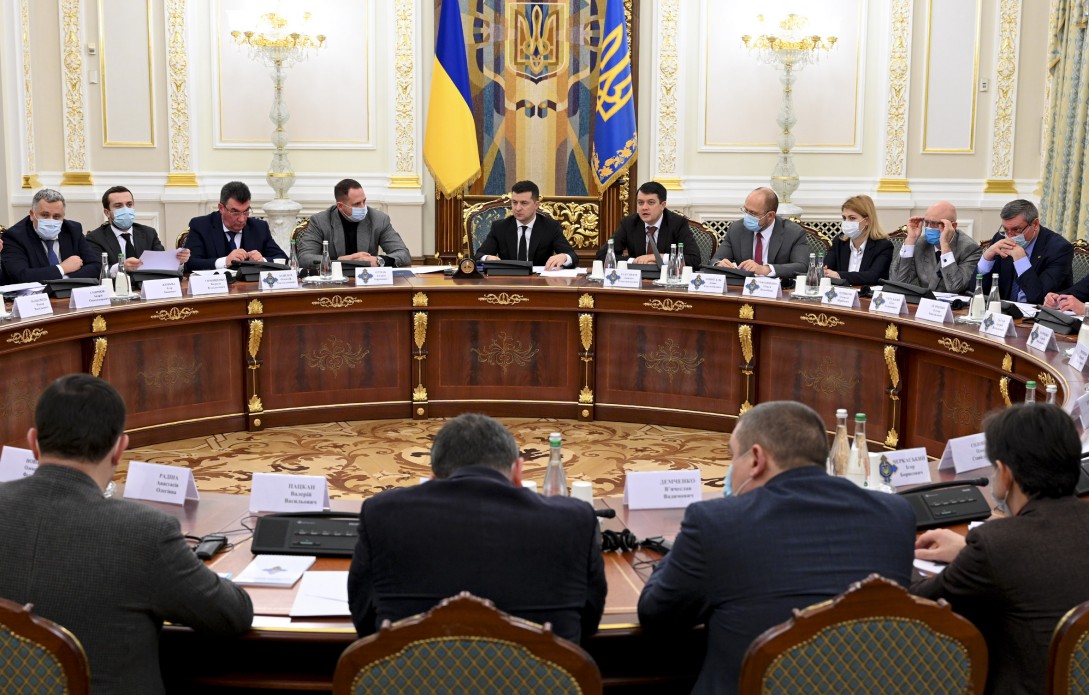 Зеленский после критики уволил генерала Кривоноса