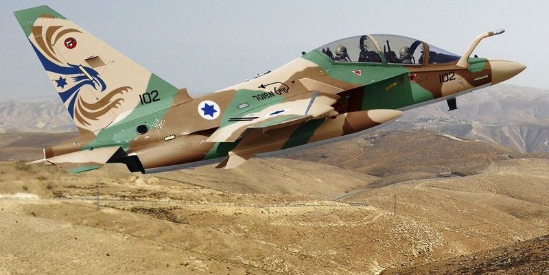 СМИ: ВВС Израиля атаковали склады с оружием армии Асада около Дамаска