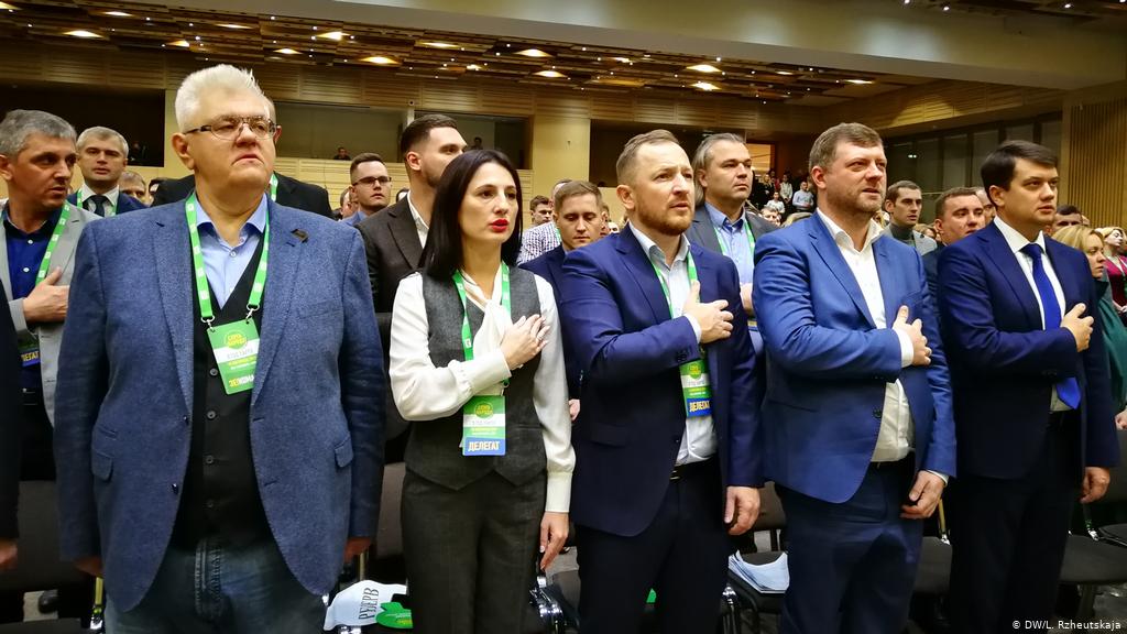 Владимир Зеленский был "лифтом" для "Слуг народа" до остановки "Верховная Рада"