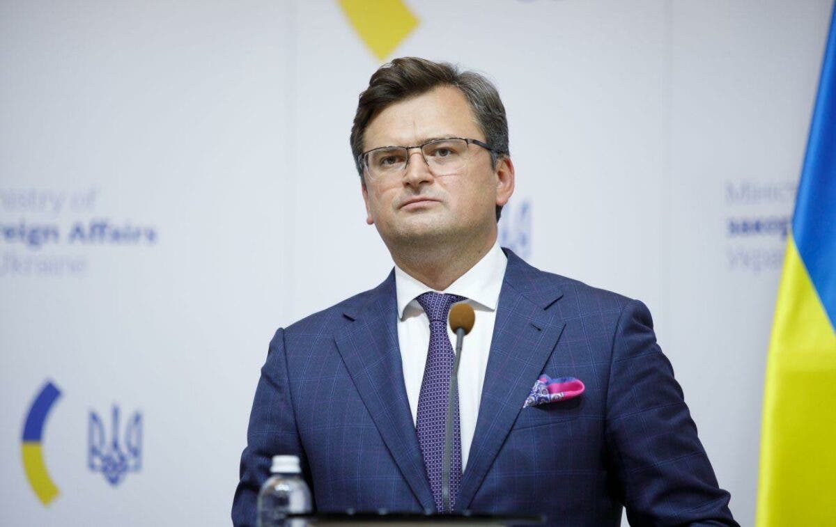 "Ответ прилетит". Кулеба предупредил о реакции России на блокировку трех телеканалов Козака