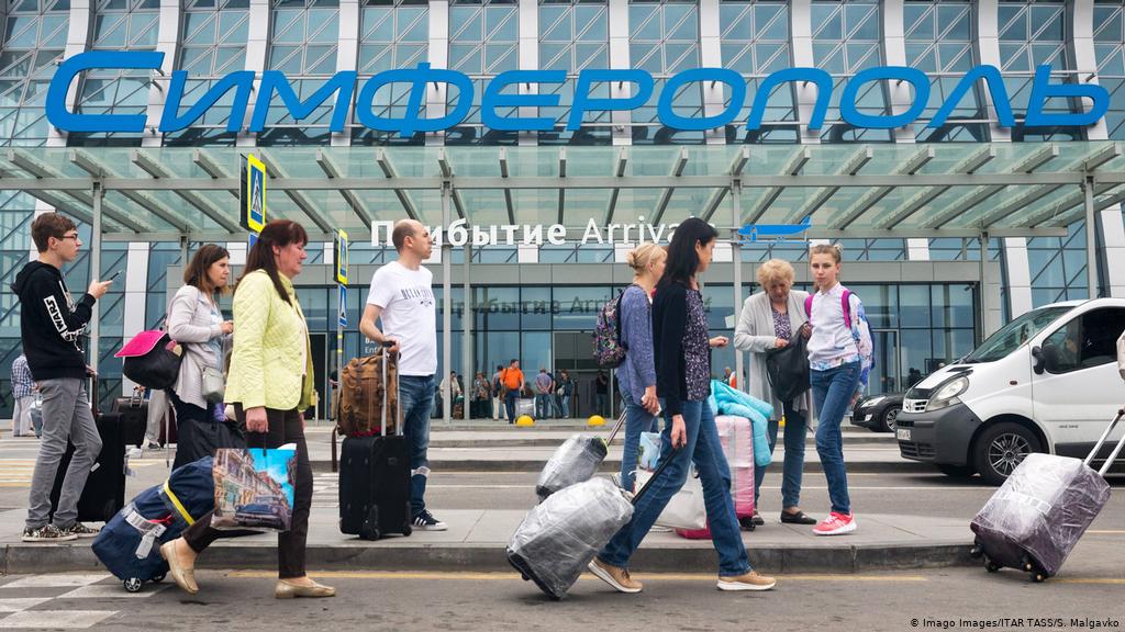 Россияне, которых переселили в Крым, являются преступниками и должны оставить полуостров