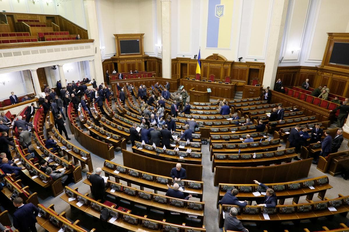 Нардеп показал, как в Раде работает сенсорная кнопка против кнопкодавства (Видео)