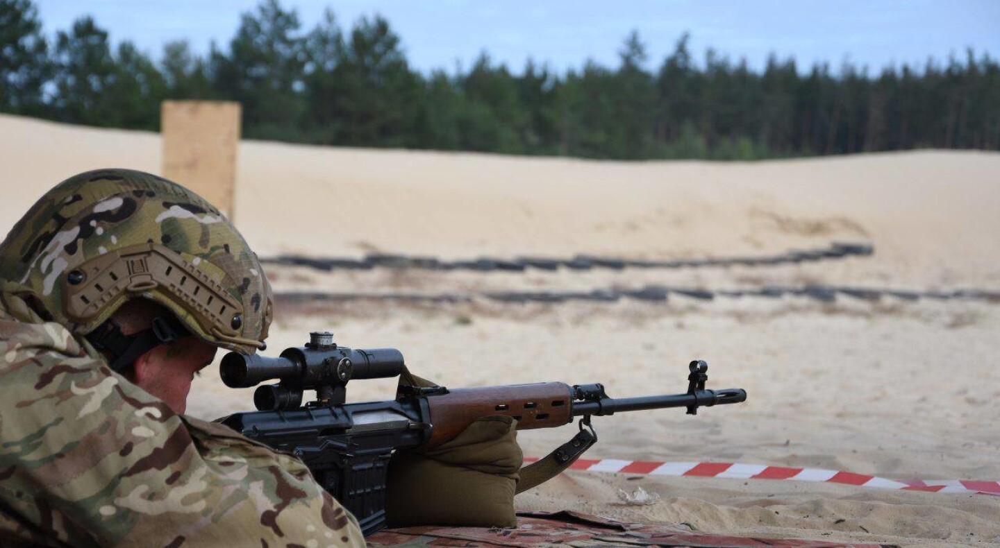 Боевик рассказал, как украинский снайпер застрелил двоих оккупантов (Видео)