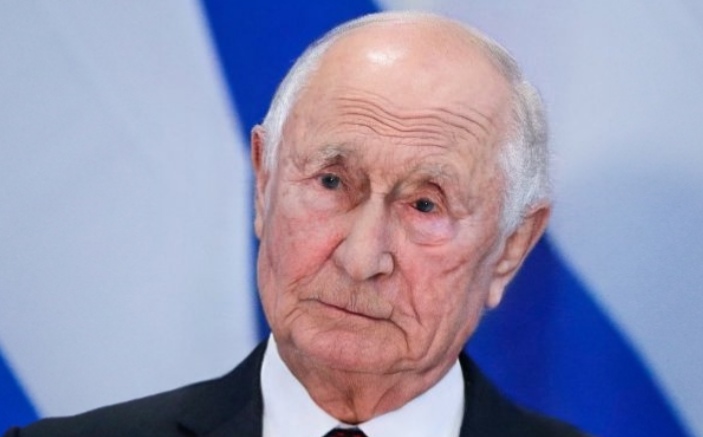 «Присвоил себе право оставаться у власти 36 лет…»