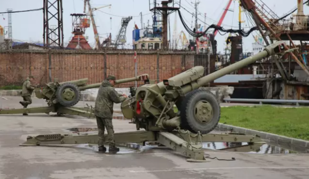 В Керчи во время «выстрела памяти» у российских оккупантов заклинило пушку: видео