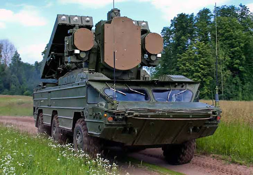 У боевиков "ДНР" случилось крупное ЧП: сгорел зенитный комплекс "Оса" и другая техника. ФОТО