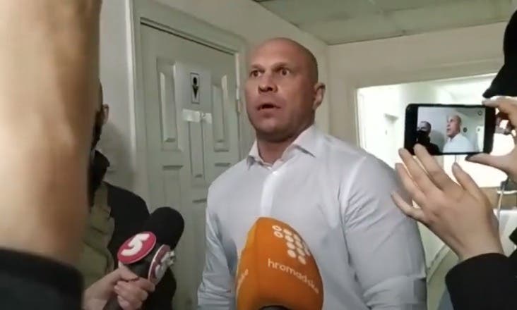 Кива стал кандидатом наук. На защиту диссертации не пускали СМИ, трижды приезжала полиция (Видео)