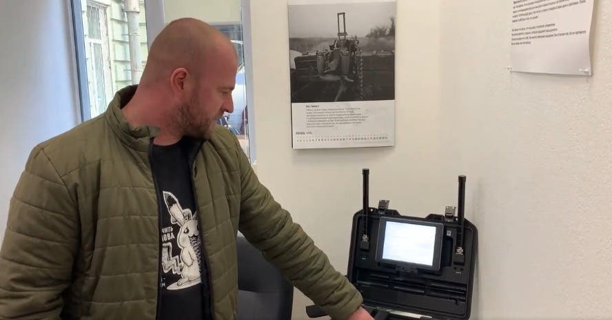 Волонтеры купили ВСУ устройство, которое определяет местонахождение пилота-оператора вражеского беспилотника