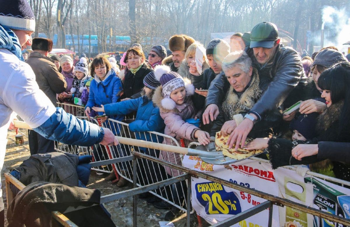 Новости Крымнаша. «Мне российские друзья говорили: не радуйтесь, вы еще в россии не жили»