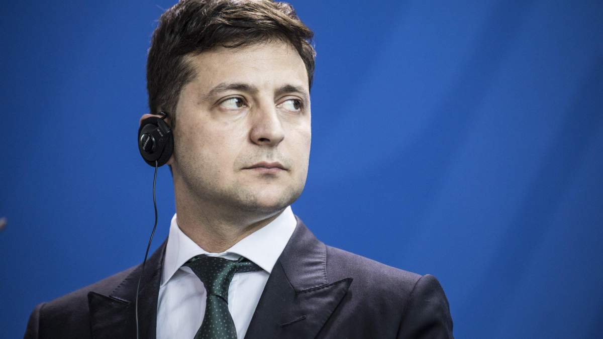 "Они здесь. Они везде". Зеленский прокомментировал русский перевод его брифинга с Блинкеном. Видео