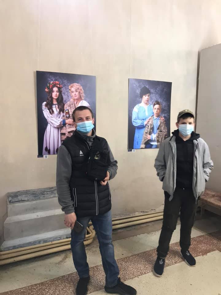 В Умани жены и матери погибших на Донбассе снялись в фотосессии с формой воинов. Трогательные снимки
