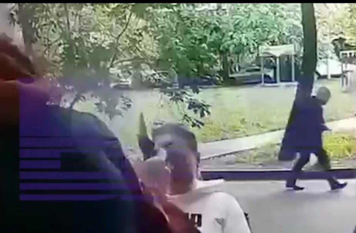 В России тренер выстрелил в лицо ученице: видео вопиющего инцидента