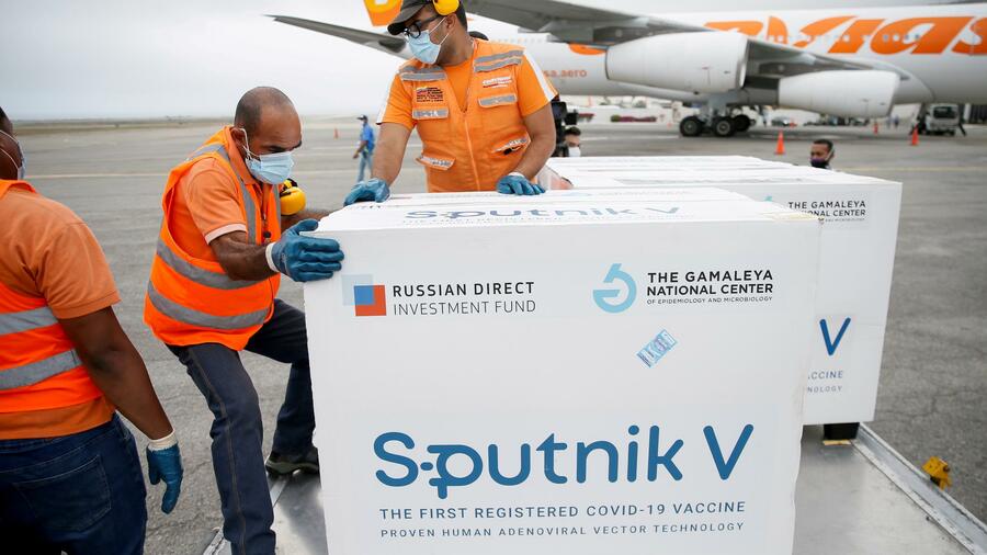 "Спутник V" превращается из надежды в неликвидный товар