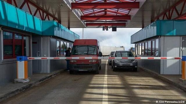 Скрип железного занавеса